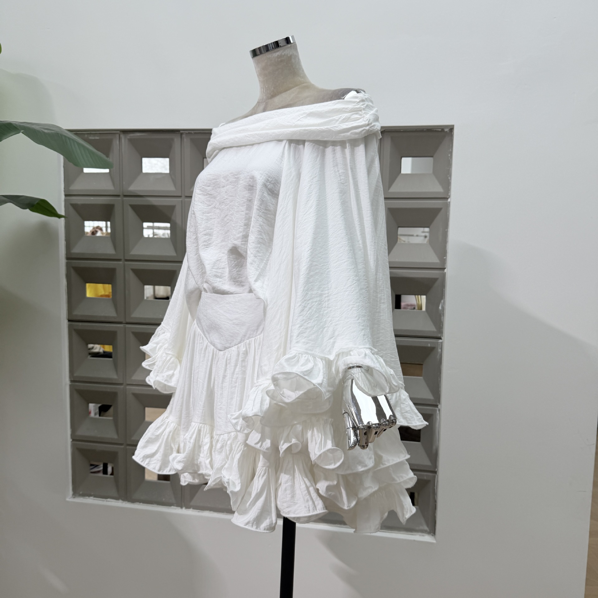Summer Solid Color Ruffled Loo - Home Office For Two review and price